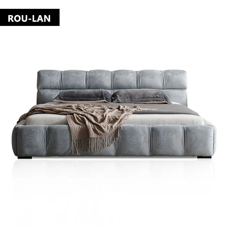 Modern minimalist fabric bed Modern master bedroom Italian minimalist light luxury designer double bed