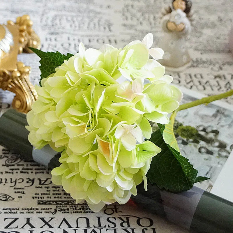 1 Bundle Silk Hydrangea Wedding Decorative Flowers Bridal Accessories Clearance Festival Decor Vases for Home Artificial Flowers