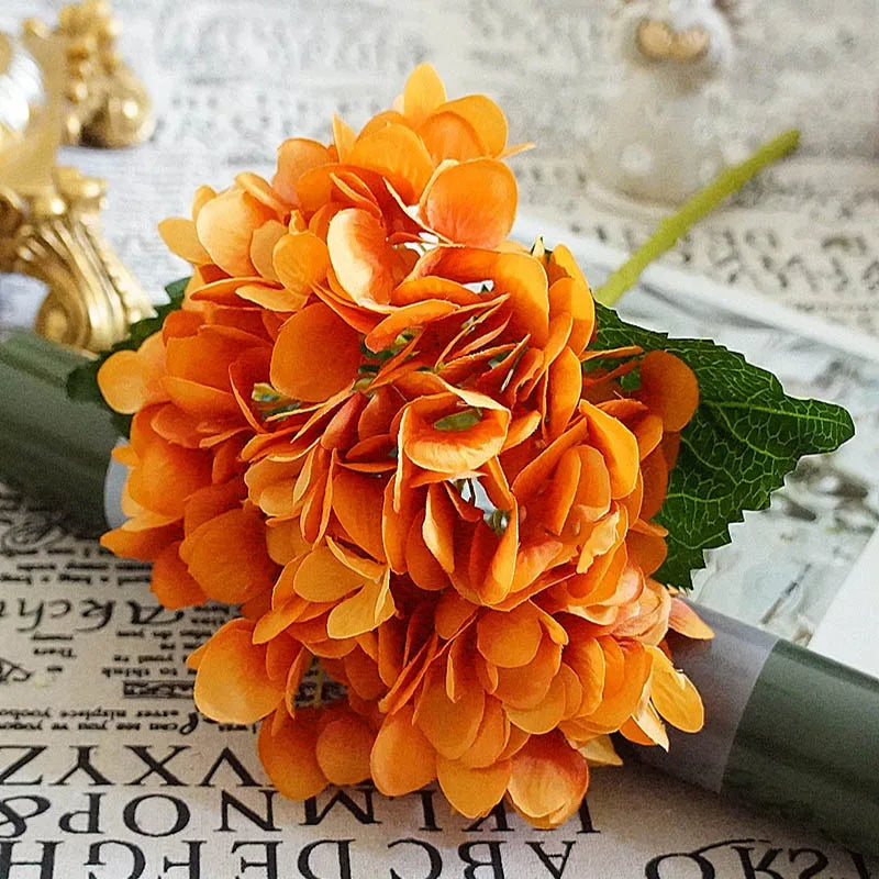 1 Bundle Silk Hydrangea Wedding Decorative Flowers Bridal Accessories Clearance Festival Decor Vases for Home Artificial Flowers