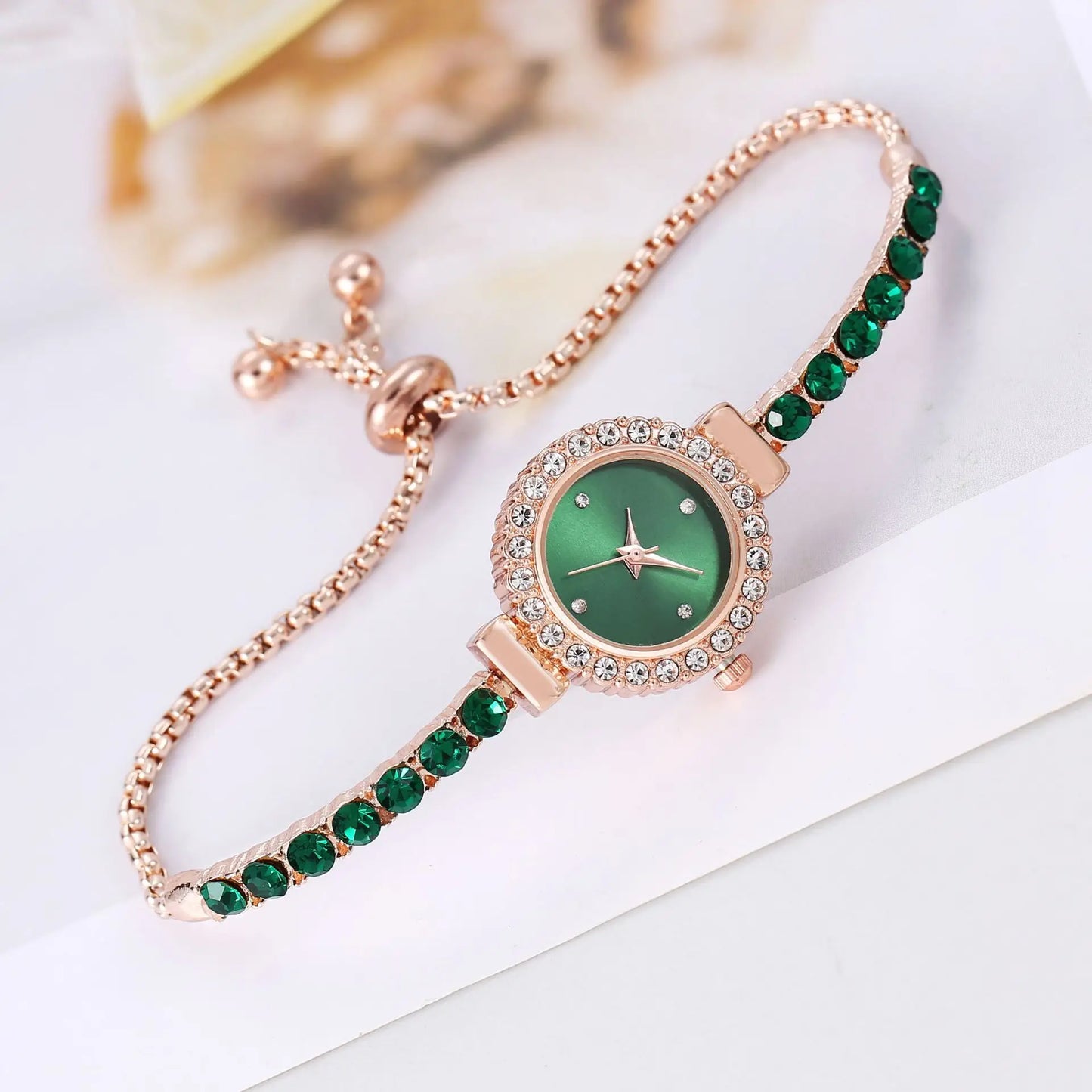 Women's Watches Fashion Exquisite Small Dial Bracelet Analog Quartz Watch(Box Not Included )