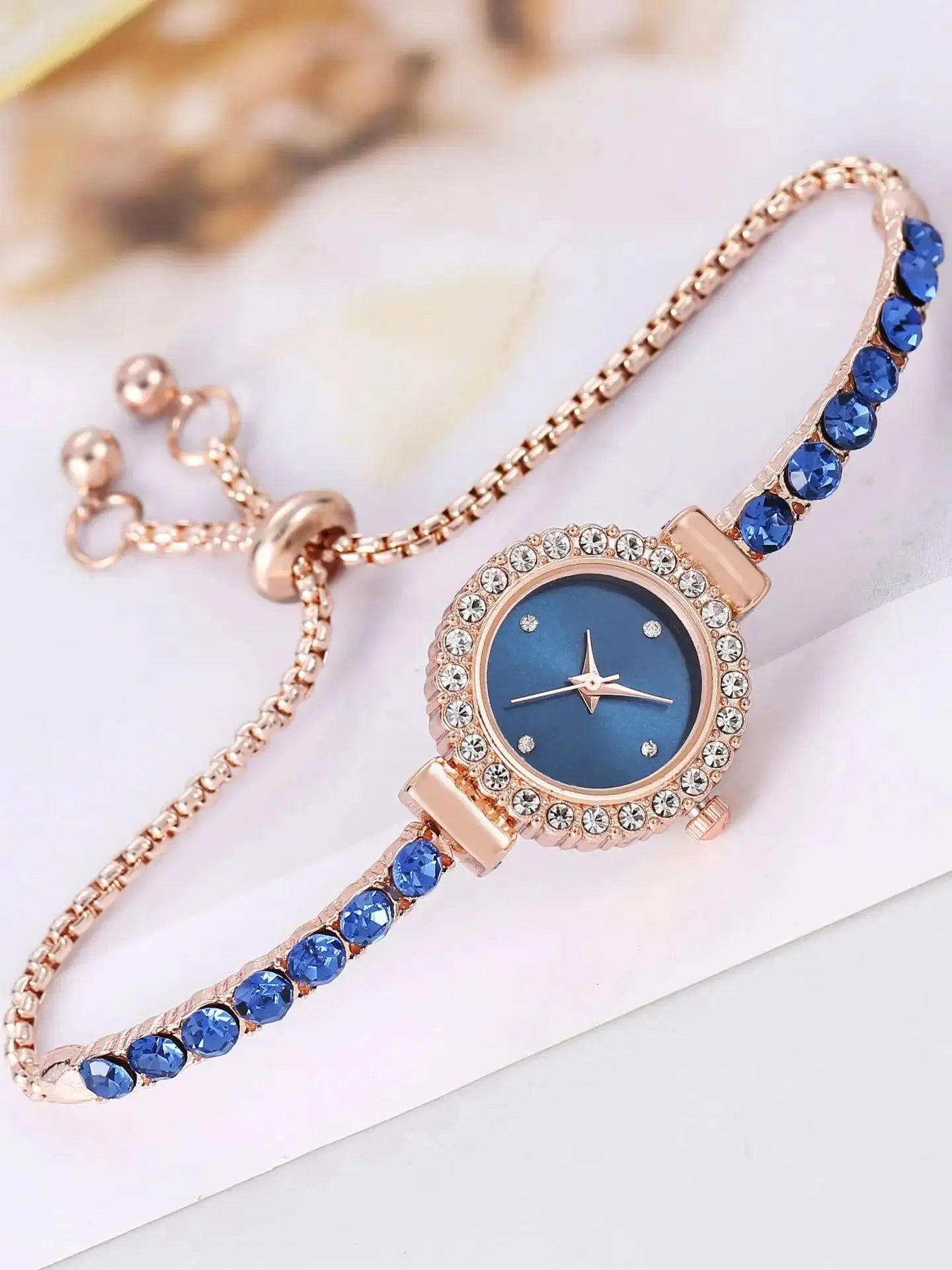 Women's Watches Fashion Exquisite Small Dial Bracelet Analog Quartz Watch(Box Not Included )