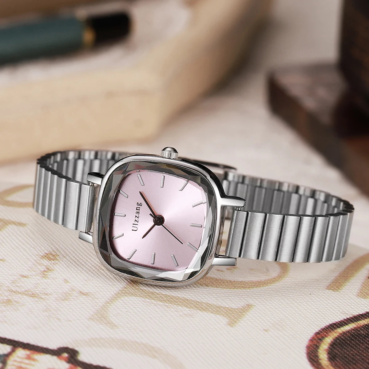 Simple and stylish, the minimalist design of this small square watch for women is perfect for everyday wear.