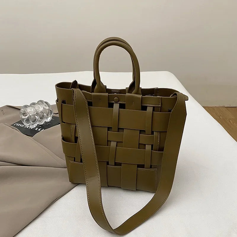 Woven Handbag for Women - Large Capacity, Stylish Tote with Elegant Look, Premium Single Shoulder & Crossbody Bag for Commuters